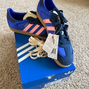 Adidas Womens size 10 OG Samba Blue and Pink sneakers. NWT/NIB